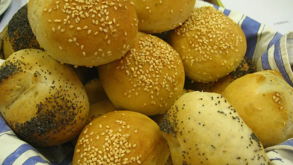 Knead – artisan bakery in Tetbury town centre